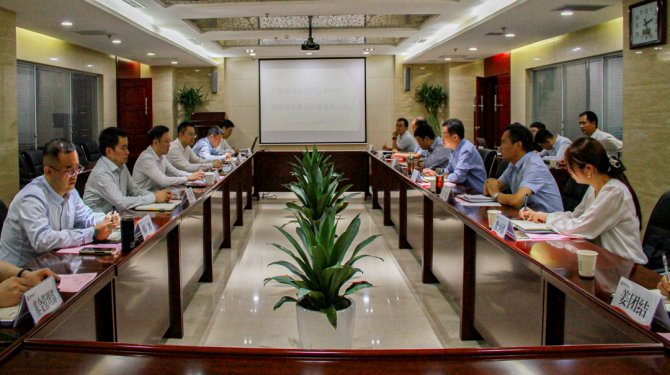 臨潼區(qū)委副書記、區(qū)長苗吉一行赴公司座談交流