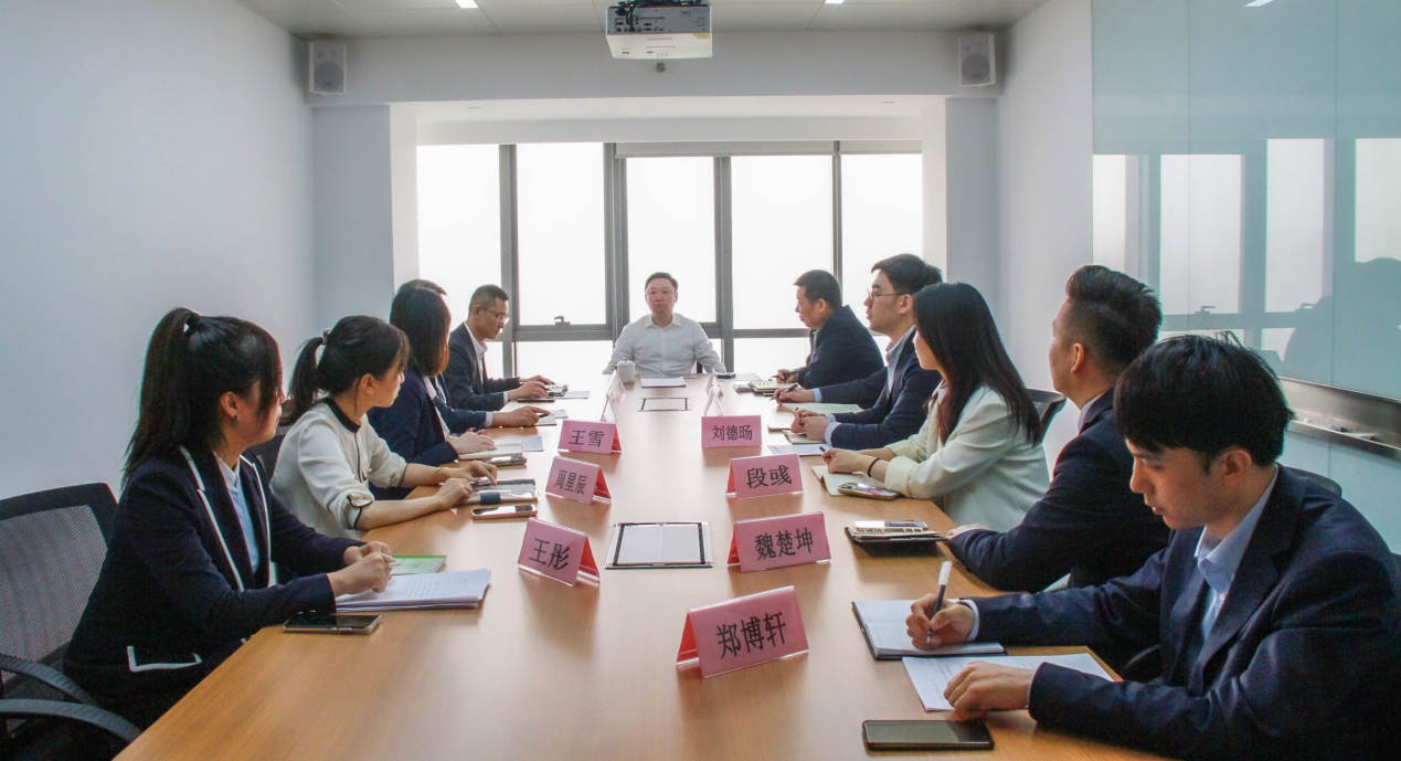 公司黨委書記、董事長杜巖岫調(diào)研投行業(yè)務(wù)部