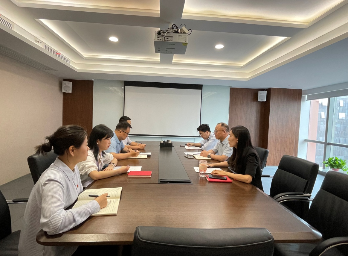 股權(quán)管理部黨支部開(kāi)展深入貫徹中央八項(xiàng)規(guī)定精神學(xué)習(xí)教育專題黨課